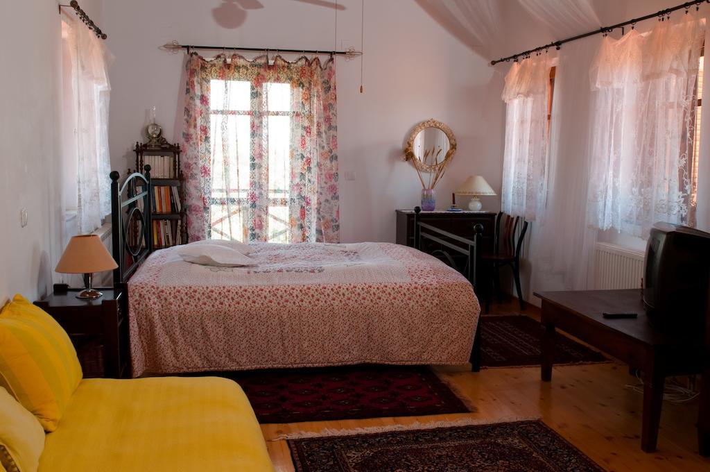 Elise Cottage Vathi  Room photo